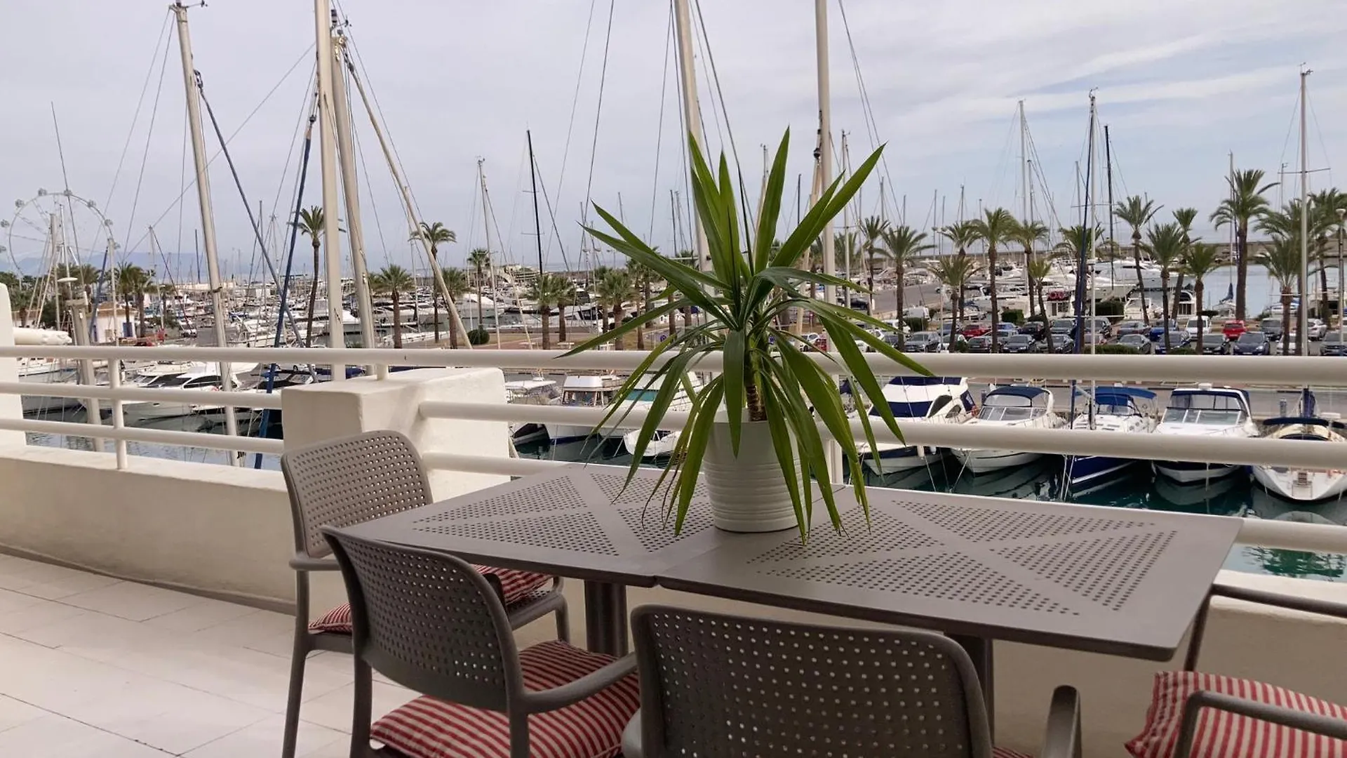 Apartamento Isla De Poniente Puerto Marina Benalmadena 0*,